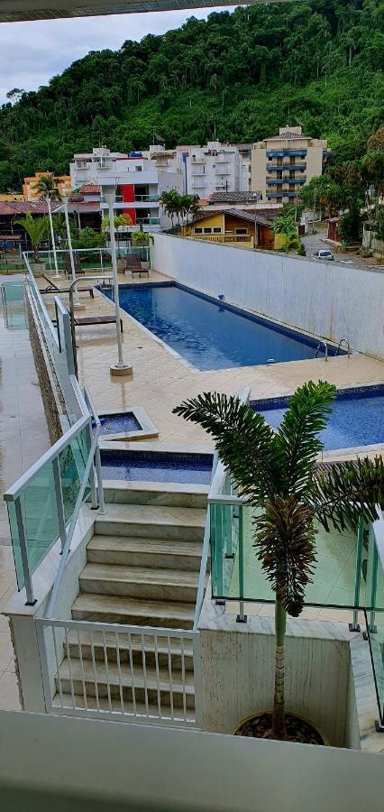 Grande Apartamento Ubatuba